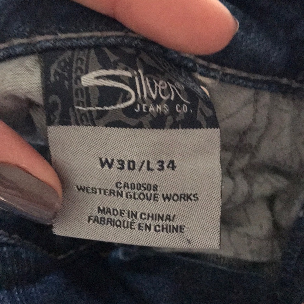 Silver Jeans - Picture 3 of 3